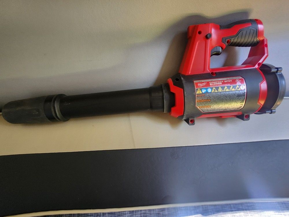 Milwaukee Compact Blower, M12 Battery