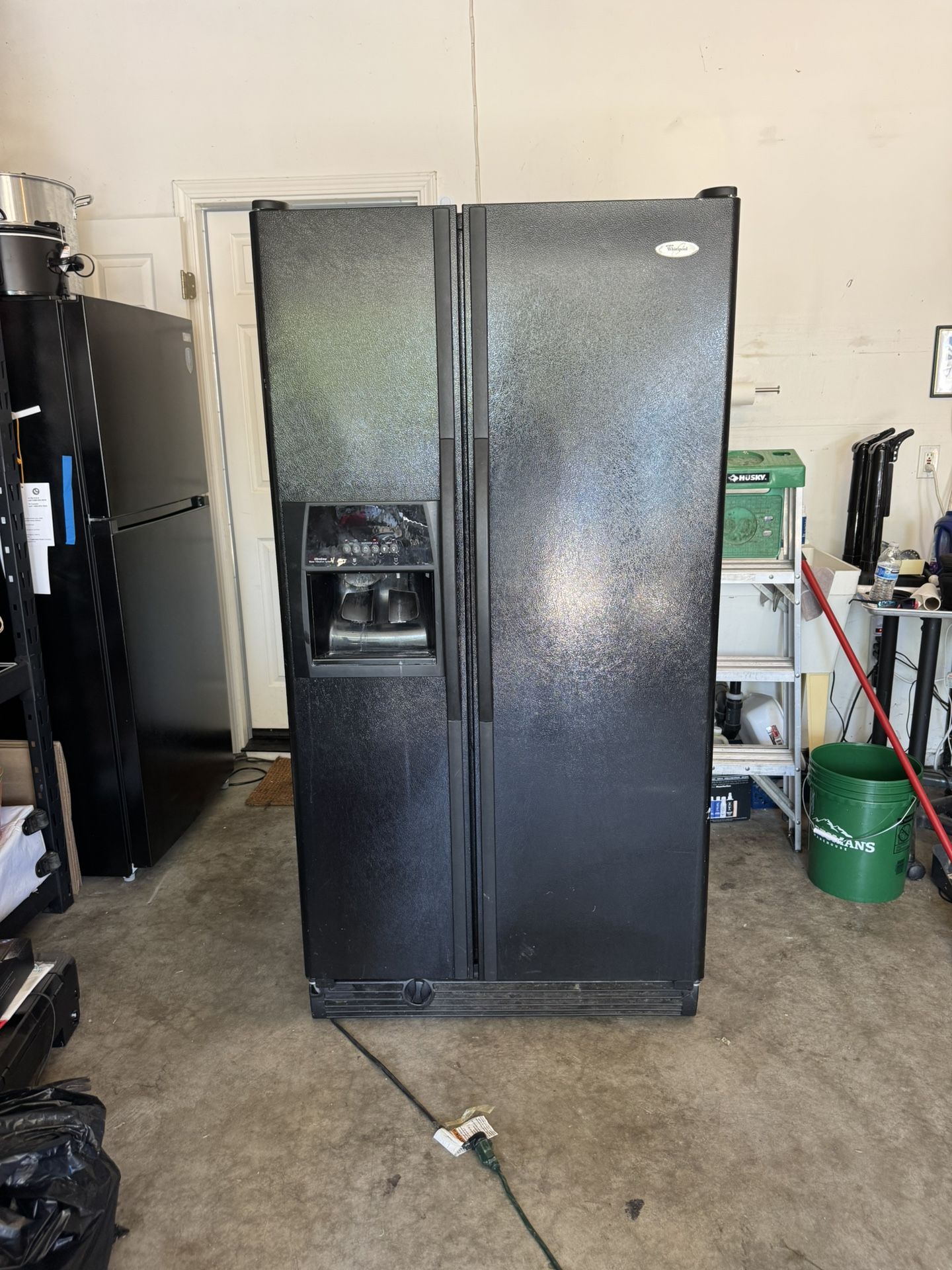 FREE WORKING WHIRLPOOL FRIDGE/FREEZER