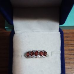 New S.925 Sterling Silver Garnet Ring Size 7 