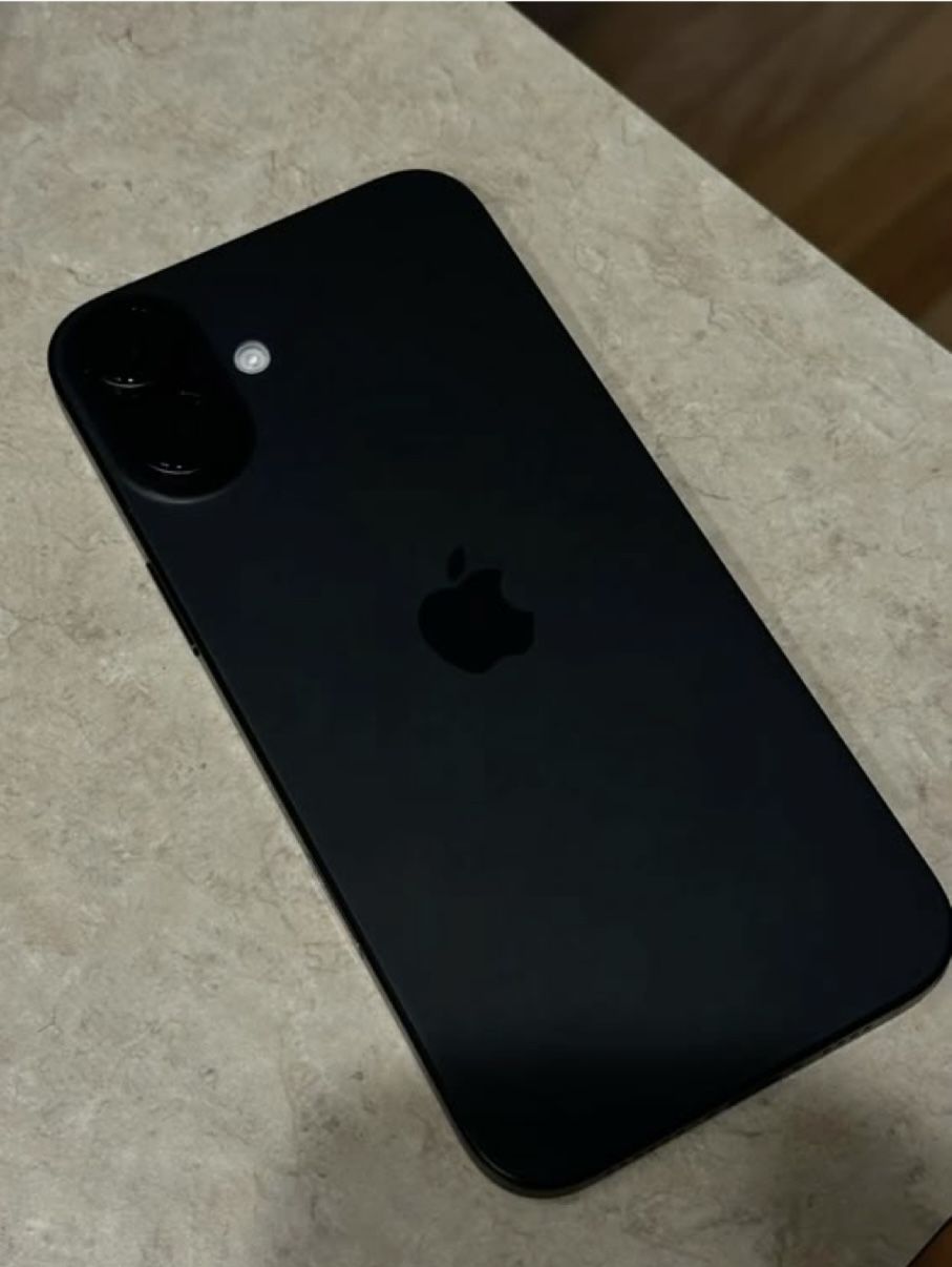 iPhone16 Black
