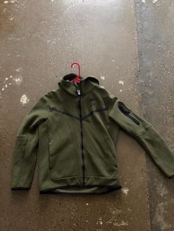 Nike Tech Olive Green
