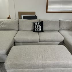 Gorgeous Bassett Couch With 2 Chaise Lounge