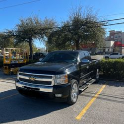 headlights 07-13 chevy silverado 