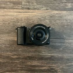 Sony Camera ILCE - 5100 