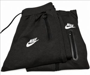 TECH SET - BLACK - BRAND NEW