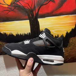 Jordan 4 White thunder 