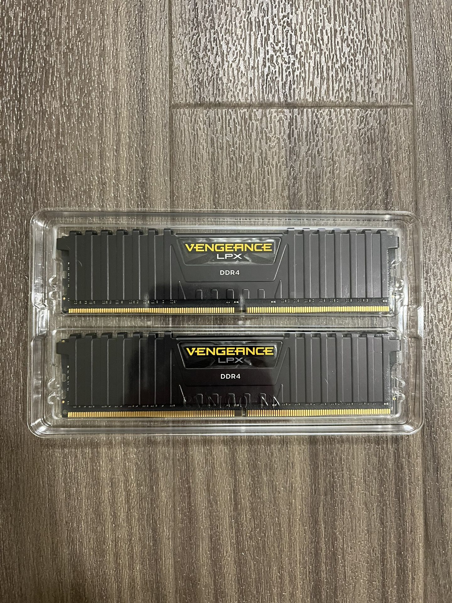 puls Udgravning tag et billede Corsair Vengeance LPX DDR4 Ram 3200 MHz 8x2 GB for Sale in Renton, WA -  OfferUp