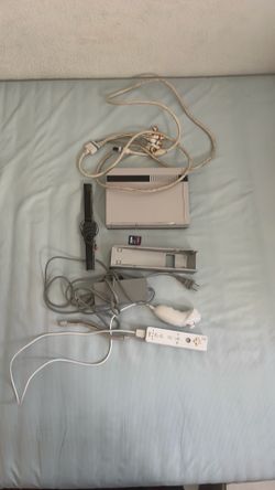 NES skinned Wii with accessories