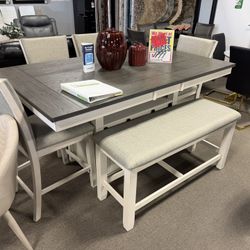 Perfect Dining Set! $1,399! Easy Financing! ❤️😍🎉