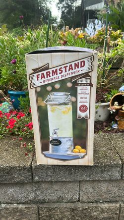 Farmstand glass beverage dispenser