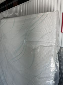 Tempurpedic Queen Size Mattress