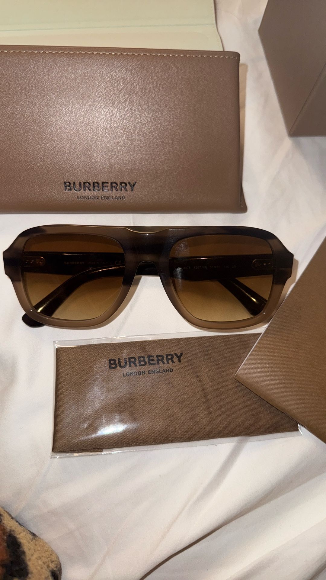Burberry Sun Glasses new Negotiable 