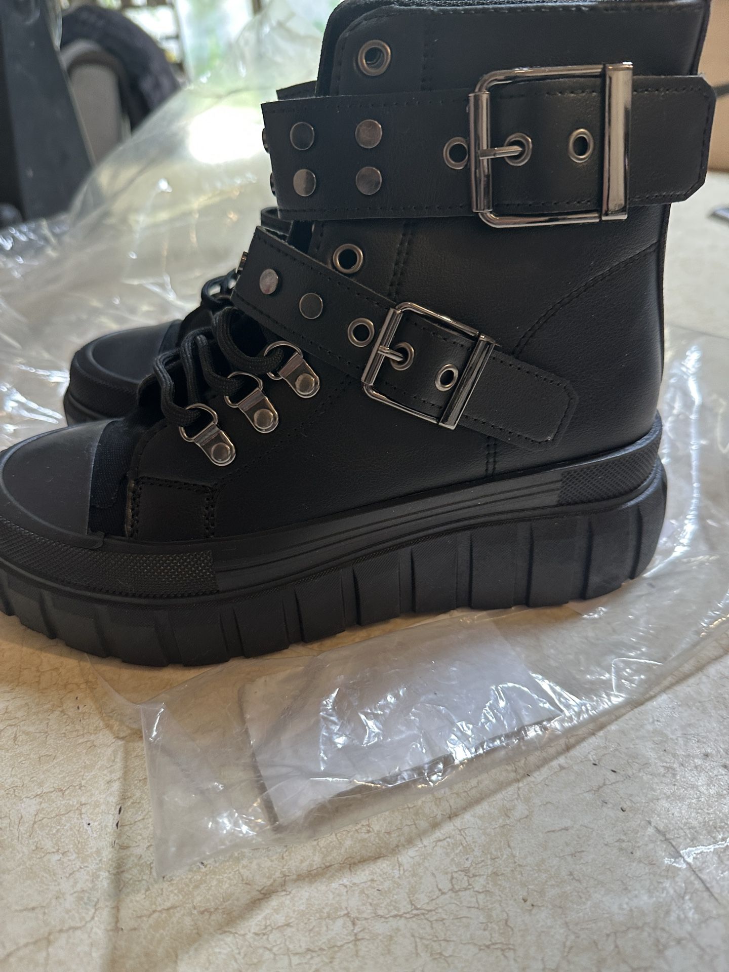 Black Boots Ladies Size 7