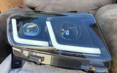 11-13 Jeep Grand Cherokee Black Projector LED Strip Headlights