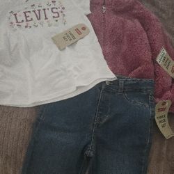 Girls 3 Piece Set With Barbies