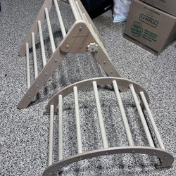 Montessori-style WoodAndHearts climbing set including the Pikler Triangle and curved Arch. Great for toddlers and young kids to build balance, coordin