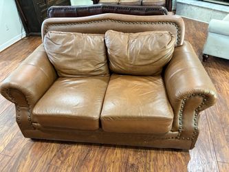 Free sofa set