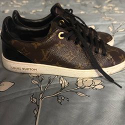 Louis Vuitton Patent Monogram Frontrow Sneakers 