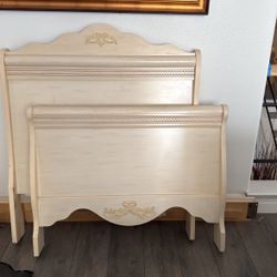Girls Ivory Bed Frame , Twin Size