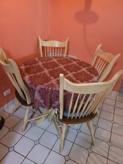 Table With 4 Chairs