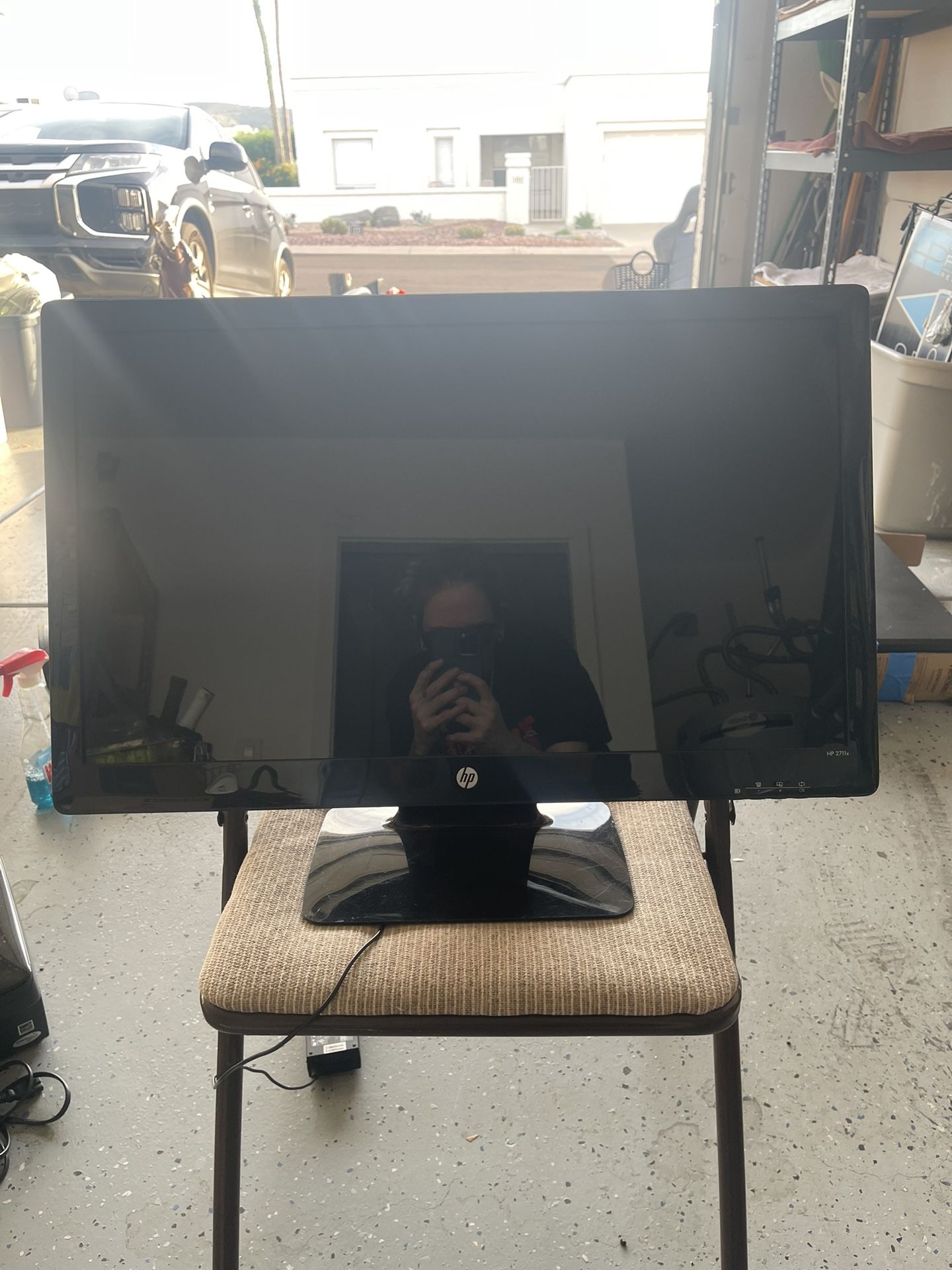 HP 27” LED Monitor (Model: 27xi)