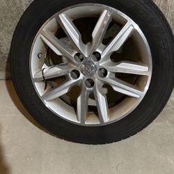 Toyota Avalon Wheel & Tire 17”