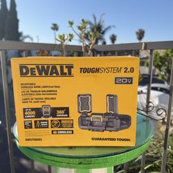DEWALT Tough System 2.0 Flex Volt 20V/60V Cordless LED Adjustable Work Light