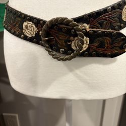 Vintage Streets Ahead Tooled Floral Leather Belt White Roses Unisex 36” Long Country Cowboy