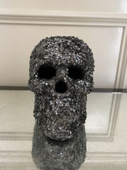 Grey/Silver Embellished Skull – Glamorous Gothic Halloween Décor