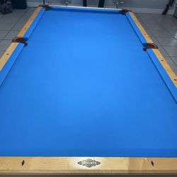 Pool table