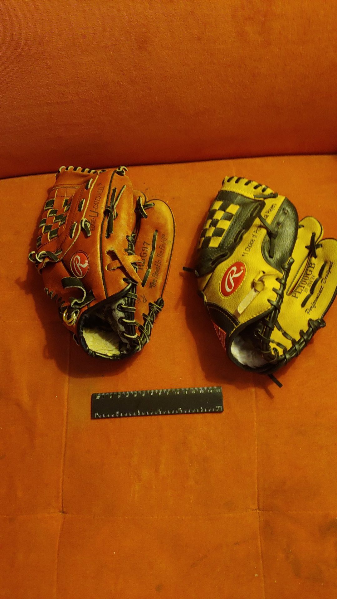 2 Child Kids Rawlings Baseball Gloves $6 each or both for $10 Hardly Used