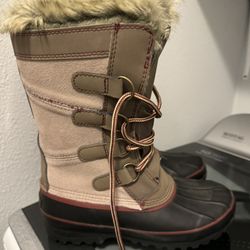 Khombu Womens Boots Size 7