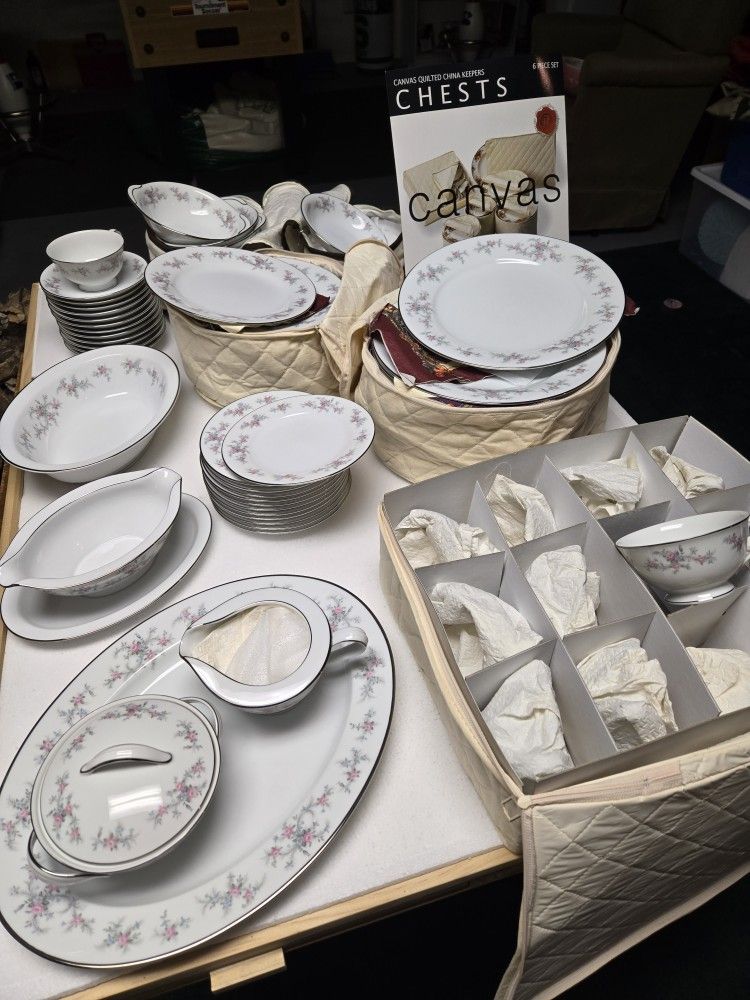 Noritake LILA #6506 Pink & Blue Flowers  88 PICE  SET