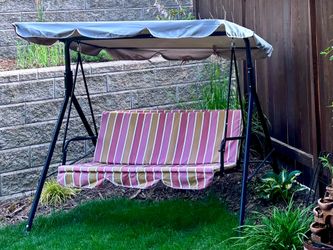 Out door bench swing
