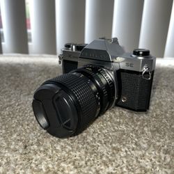 Pentax k1000 Special edition w/ Rikenon 35-70mm Macro Lens