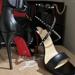  Christian Louboutin 