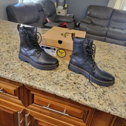 Dr Martin Boots Size 7