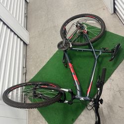 GT Agressor Pro Mountain XL bike