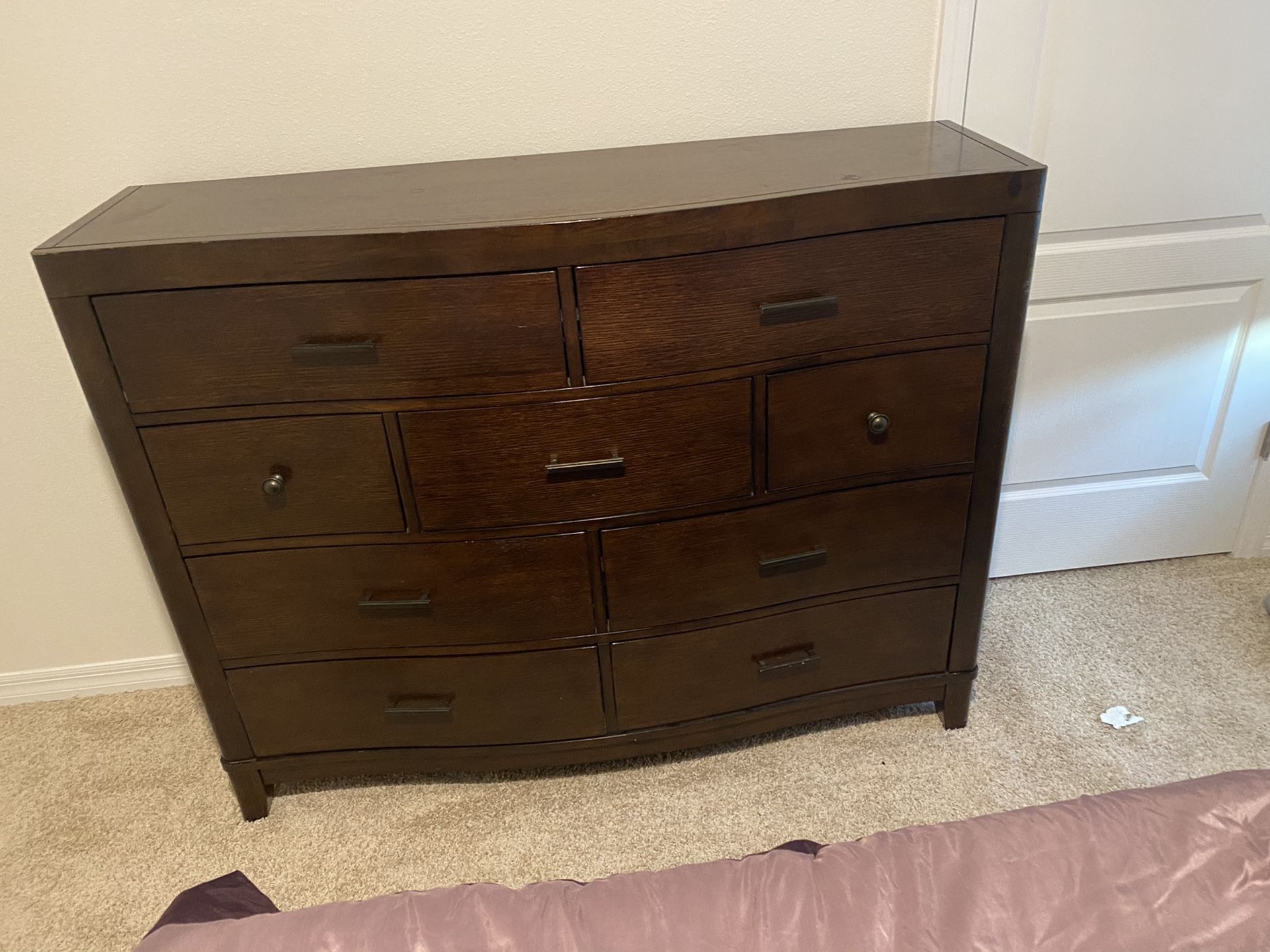 Manoticello Queen bedroom set for sale for Sale in Orlando, FL OfferUp