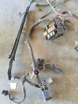01 Mustang head light harness & fuse box