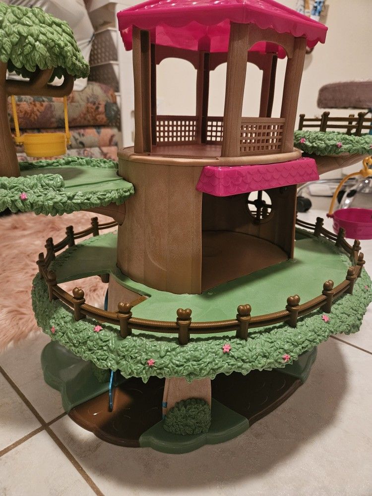 Calico Criters Tree House