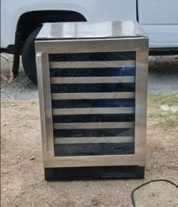Hisense 54 Bottles Stainless Steel Wine Cooler with Reversible Door