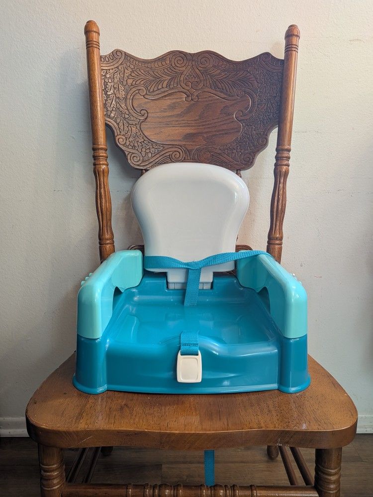 Safety 1st Sit, Snack & Go Feeding Booster Seat