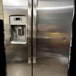 22.1 cuft Refrigerator 