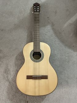 Guitar Lucero 150