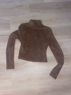 Medium brown/tan fuzzy turtle neck long sleeve