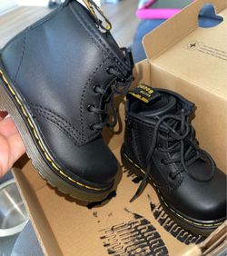 Dr.Marten infant boots