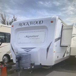 2016 ROCKWOOD SIGNATURE BUNKHOUSE