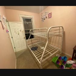LITERA.      bunkbed.   ** price negotiable 