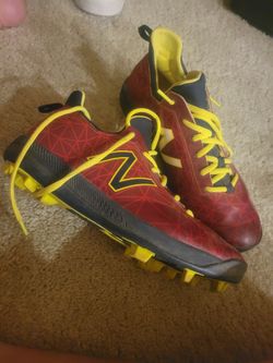 Boys Size 7 Cleats